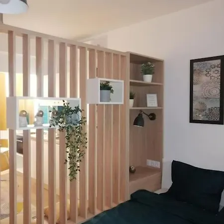 Cozy Up Apartment Bucharest